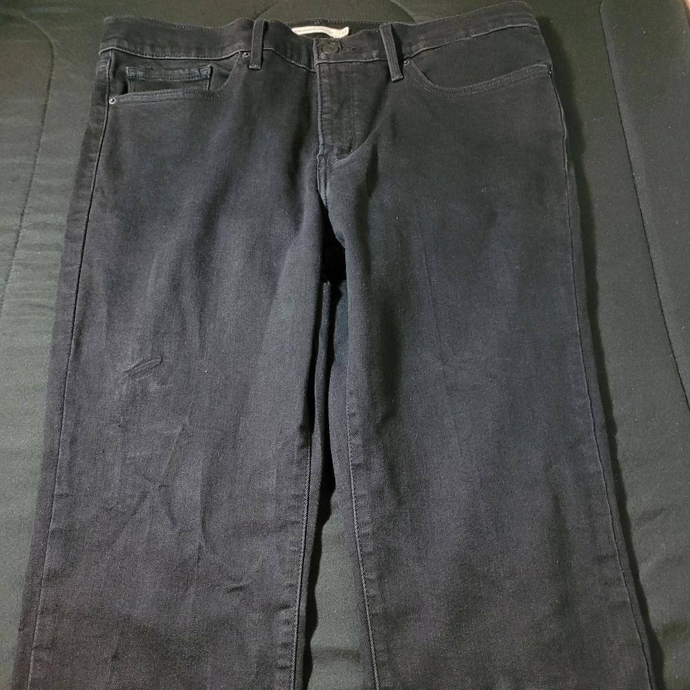 Black Levi Jeans Size 33 x 32 Preowned
